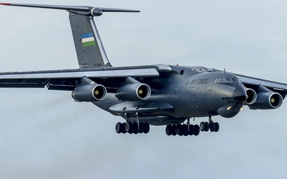 Ποια είναι τα θηριώδη Πυροσβεστικά Ilyushin Il-76 που στέλνει η Ρωσία στην Ελλάδα